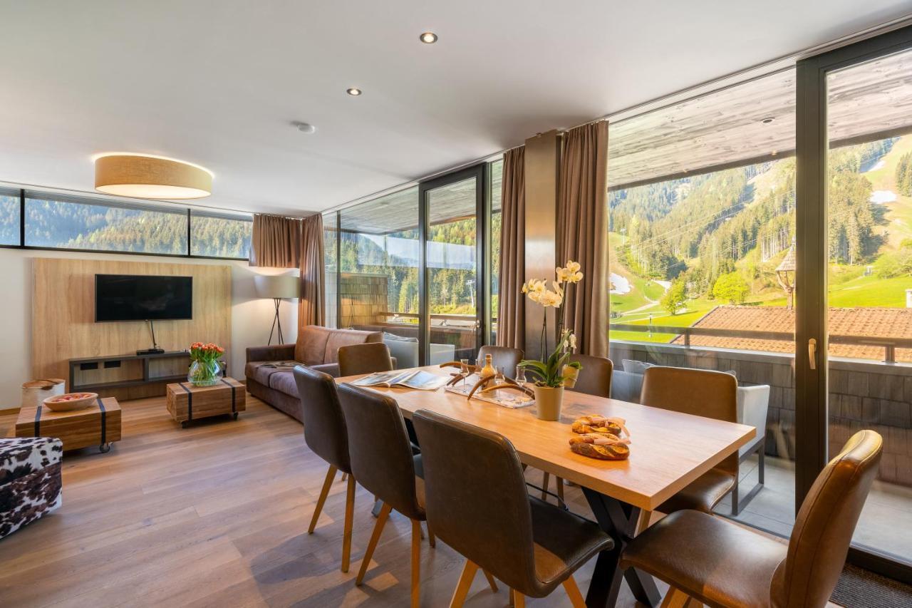 Sunny Ferienwohnungen Ski In - Ski Out Self Check In Целль-ам-Зеє Екстер'єр фото